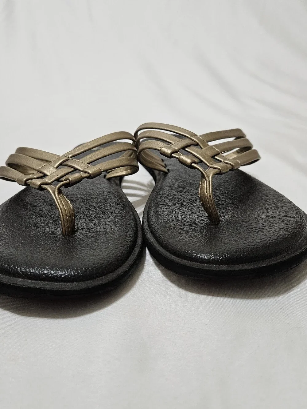 SANÜK Womens 9 Yoga Sandy Thong Gold Sandals Flip Flops Strappy Flats Summer